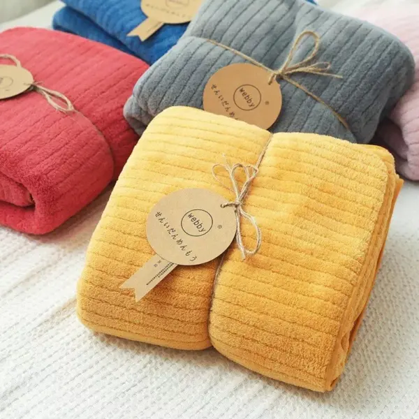 102722-f96f38.webp Luxurious Coral Fleece Bath Towel