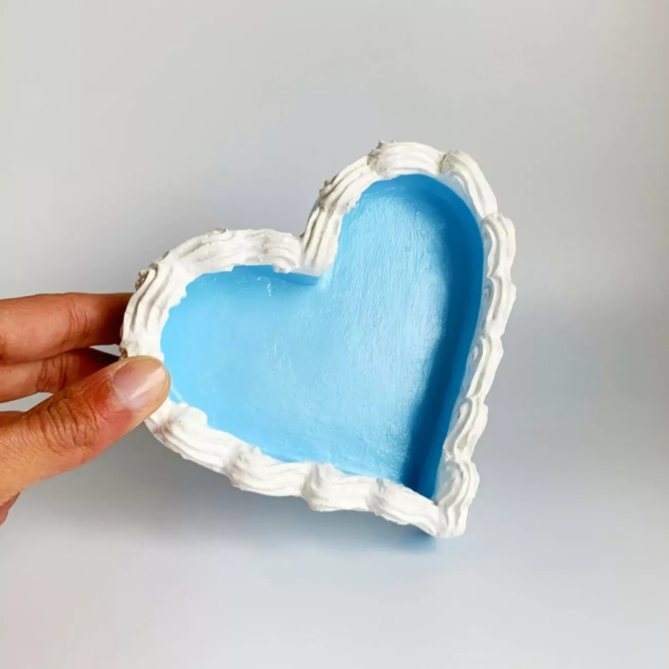 Heart-Shaped Resin Jewelry Organizer Tray for Rings, Necklaces, and Bracelets