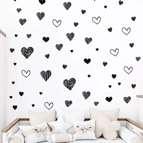96785-371a2c.webp Modern Black Heart Wall Decals