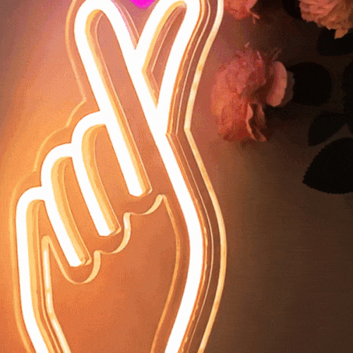 131 USB Powered Heart & Finger Neon Sign Light for Romantic Decor