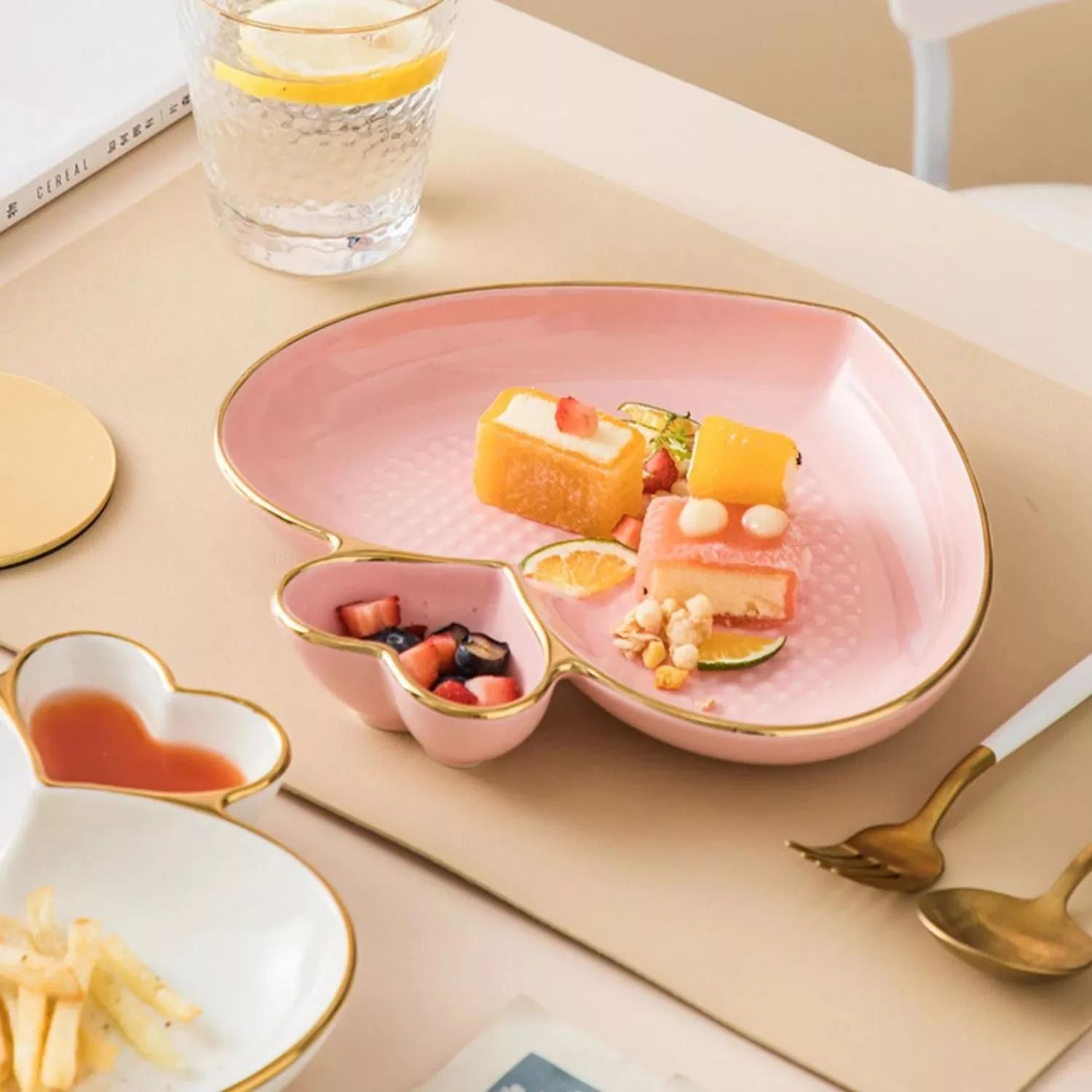Heart-Shaped Ceramic Plate for Western Cuisine & Desserts