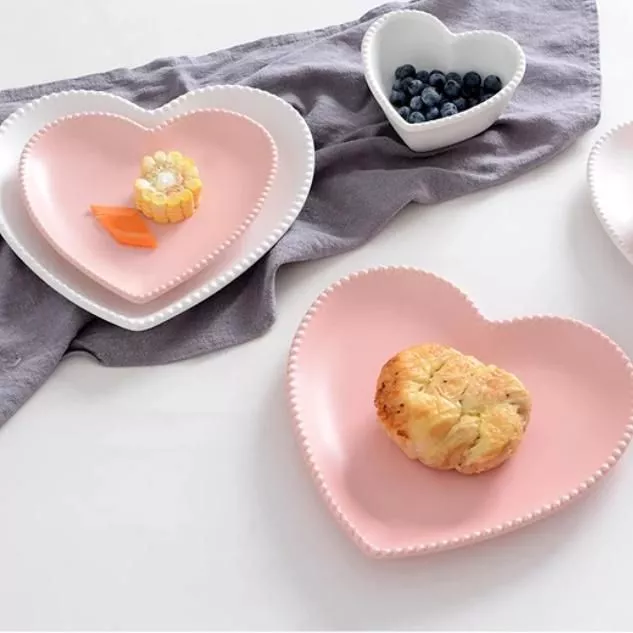 Heart-Shaped Ceramic Tableware Set