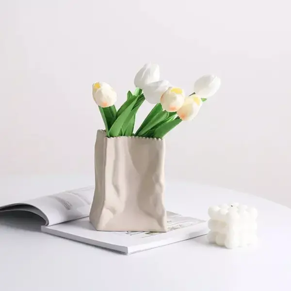 107458-17d6c9.webp Modern Nordic Ceramic Vase